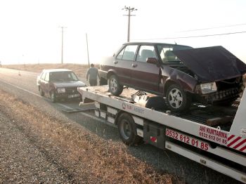 Kırşehir`de Trafik Kazası: 3 Yaralı