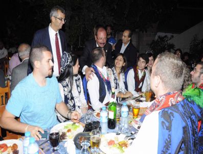 İSMAİL CEM - Kuşadası`nda Kardeş Şehirlerin Buluşması Devam Ediyor