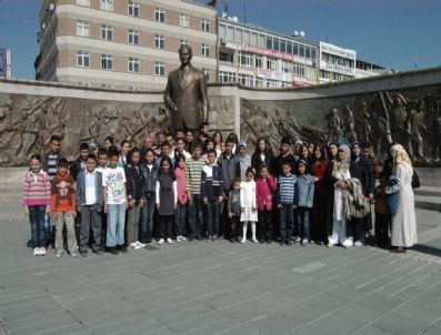 EKREM AKTAŞ - Muhtaç Öğrencilere Eğitim Desteği