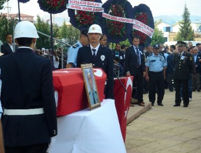 Şehit Polis Memuru Kadir Alcıoğlu`nun Cenaze Töreni