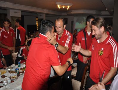 RODRIGO TELLO - Tello`ya Doğum Günü Sürprizi