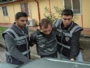 155 Hattını Arayıp Polislerle Alay Eden Suç Makinesi Yakalandı