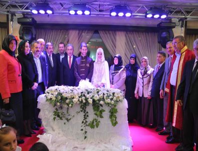 ŞABAN DİŞLİ - Adapazarı Belediye Başkanı Süleyman Dişli ve Oğuzeli Belediye Başkanı Bekir Öztekin Dünür Oldu