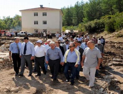 AYTEN KAYALıOĞLU - Başkan Akaydın, Selzedeleri Yalnız Bırakmadı