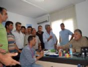 Parasını Alamayan İşçiler Şantiyeyi Bastı