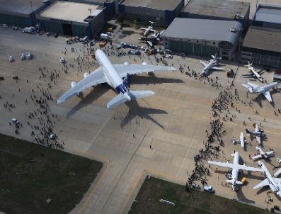 SIDNEY - Uçan Dev 4 Yılda 16 Milyon Kişi Taşıdı