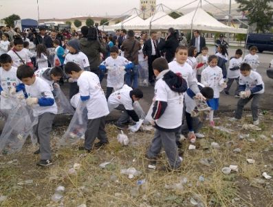 Avustralya Büyükelçisi Öğrencilerle Mıntıka Yaptı