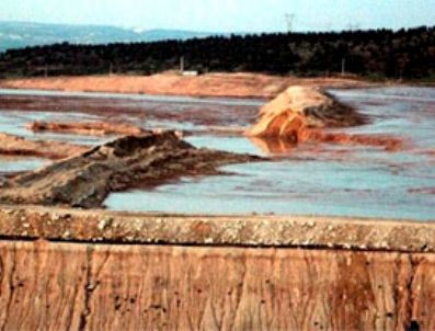 CENGIZ HOROZOĞLU - Siyanür barajındaki çökme ders oldu