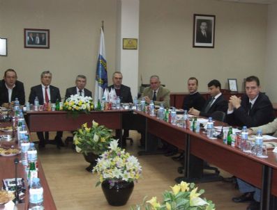 ŞEKER PILIÇ - Bandırma`da Beyaz Et Sektörünün Sorunları Tartışıldı