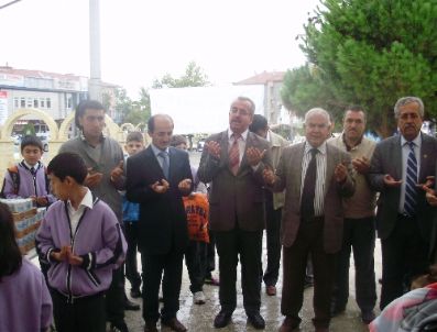 KÜRŞAT KıRBıYıK - Eğitim Gönüllüsü Kadınlardan İhtiyaç Sahibi Öğrenciler İçin Kermes