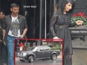 Mekandan ayrı ayrı çıktılar