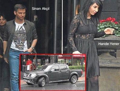 KADİR DOĞULU - Mekandan ayrı ayrı çıktılar