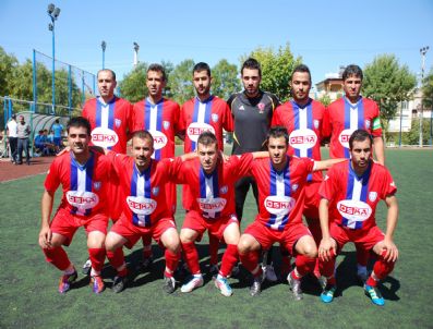 Şahinbey Futbol Takımı Liderliğini Sürdürüyor