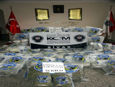 Sivas`ta 235 Kilo Esrar Ele Geçirildi