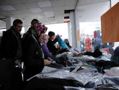 Somalili Öğrenciler Yararına Düzenlenen Kermes Yoğun İlgi Gördü