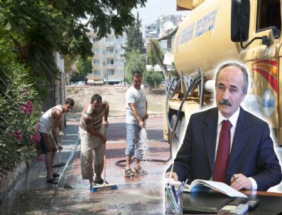 İBRAHIM GENÇ - Yenişehir`de Kaldırımlar Yıkanıyor