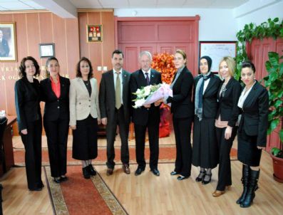 ERDOĞAN AYATA - Eskişehir Eğitim Bir Sen Bayanlar Komisyonu İl Milli Eğitim Müdürünü Ziyaret Ettiler