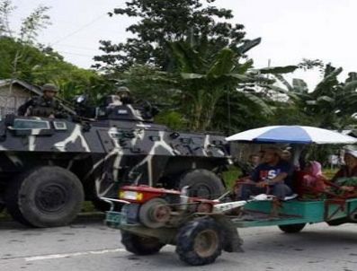 KUALA LUMPUR - Halk savaştan kaçıyor