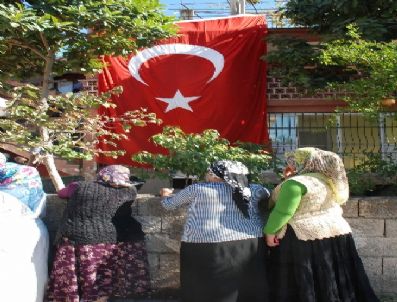 İHSAN SU - İskenderunlu Er Mesut Cengiz`in Baba Ocağına Ateş Düştü (2)