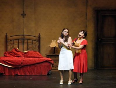 ROMEO VE JULIET - Kapalı Gişe Oynayan Broadway  Müzikali Sahnede