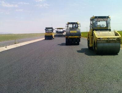 Kaymakam Avcı`dan Duble Yolu 10 Ay Erken Bitiren Firmaya Teşekkür Ziyareti