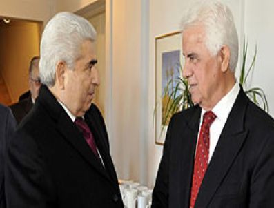 DIMITRIS HRISTOFYAS - Kıbrıs müzakerelerinde liderler buluştu