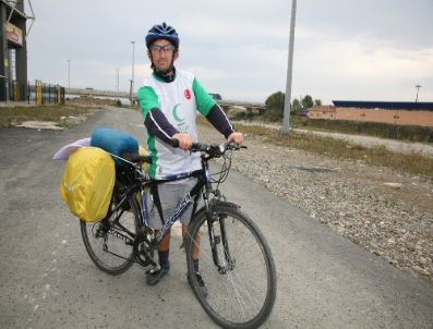 HALIL BAKıRCı - Madde Bağımlılarına İnat, Bisikletiyle 5 Bin Kilometre Yol Katediyor