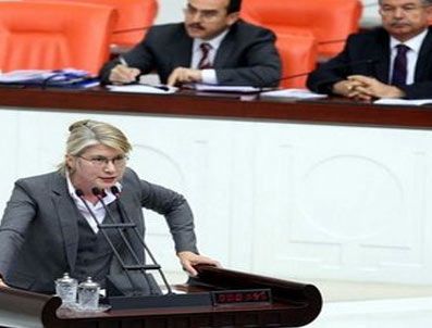 EMİNE ÜLKER TARHAN - Mecliste YARSAV kavgası