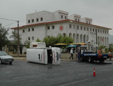 Milas’ta Trafik Kazası: 3 Yaralı