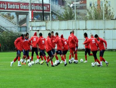 Samsunspor`da Fenerbahçe Maçı Hazırlıkları Sürüyor