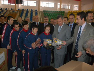 Tokat`ta Amatör Spor Kulüplerine Büyük Destek