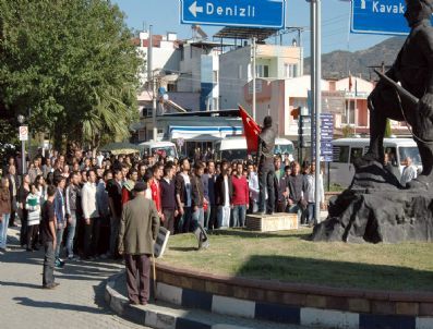 Yörük Ali Efe’nin Memleketinde Halk Terörü Lanetledi