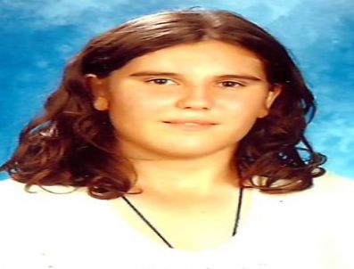 Ailesi Kayıp Kızını Arıyor