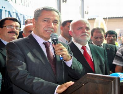 MÜNEVVER ARıNÇ - Arınç, Manisa`da Toplu Sünnet Şölenine Katıldı