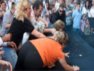 ECE GÜRSEL - Define bahane altınlar şahane