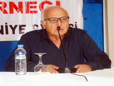 SABİH KANADOĞLU - Burhaniye’de Sabih Kanadoğlu Konferansına Yoğun İlgi