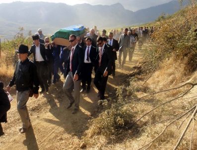 CENGIZ DAĞCı - Cengiz Dağcı köyünde toprağa verildi