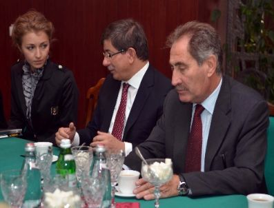 Cengiz Dağcı’nın Cenazesine Katılacak Heyet Simferopol’e İndi