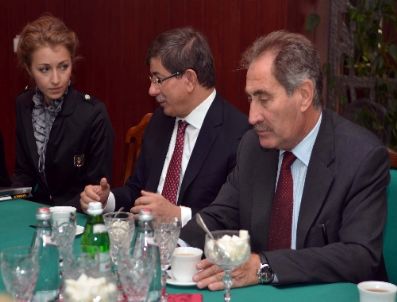 CENGIZ DAĞCı - Cengiz Dağcı’nın Cenazesine Katılacak Heyet Simferopol’e İndi