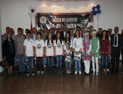 DÖĞER - Düzce Belediyesi`nden Öğrencilere Ödül