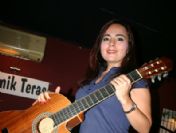 İstanbul gecelerinin tozunu alıyor