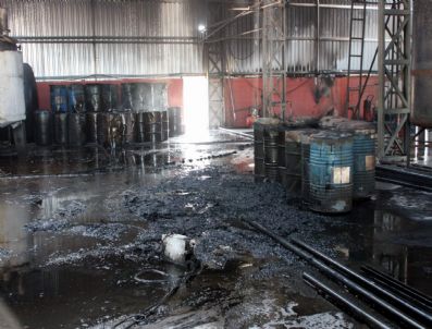 KEMERHISAR - Niğde`de Asfalt Üretim Fabrikasında Yangın