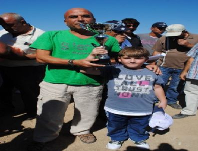 Side 5. Geleneksel Rahvan At Yarışları Birincisi Konya`dan Küçükmeral Oldu