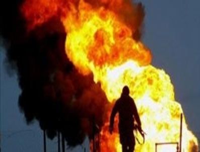 MAKINIST - Suriye`de demiryoluna döşenen mayın sonucu 3 vagon devrildi