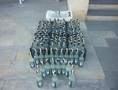 156 Şişe Kaçak Votka Ele Geçirildi