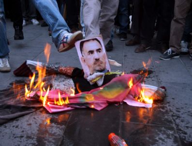 Abdullah Öcalan Maketi ve Sözde Pkk Bayrağı Yakıldı