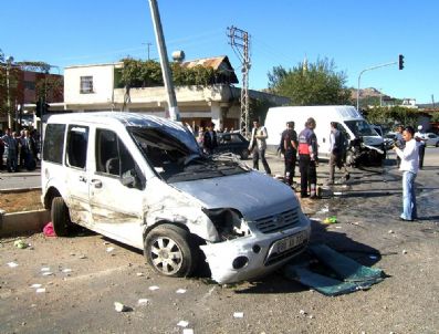 KAAN YILMAZ - Kozan’da Trafik Kazası: 1 Ölü 3 Yaralı‏