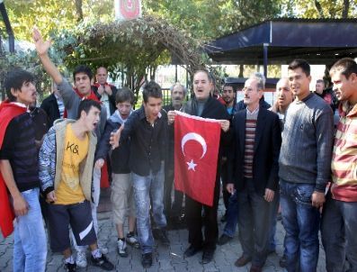 'ne Olur Bizi Askere Alın'