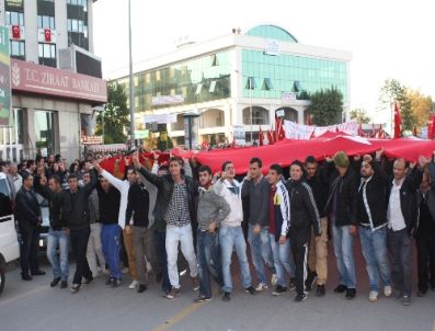 Yalova Tek Yürek Oldu