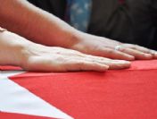 Ağır yaralanan polis memuru şehit oldu